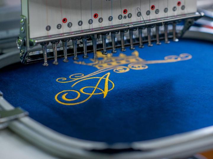 Vente machine à broder La ville-du-Bois